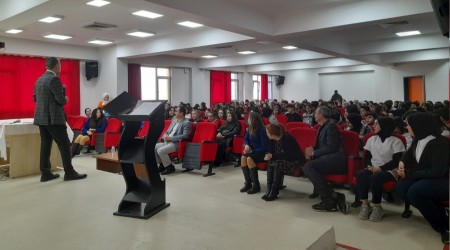 Dr.Ylmaz bn-i Sina Mesleki ve Teknik Anadolu Lisesinin Konuuydu.